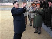 Bóng đá anh, ngoại hạng anh, lịch thi đấu euro 2012, Lính Triều Tiên trào lệ vì được Kim Jong-Un thăm